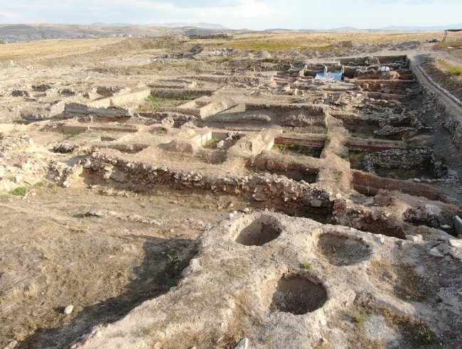 4 bin yıl öncesine ait aslan çene kemiği bulundu