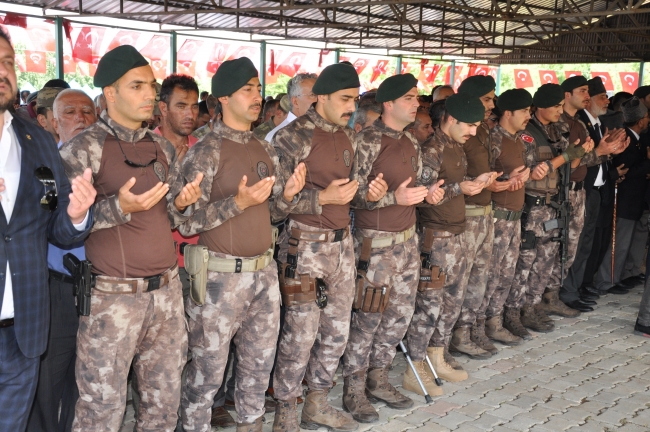 Şehit özel harekatçı Sinan Türkoğlu son yolculuğuna uğurlandı