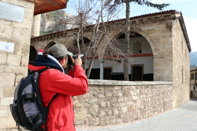 Tokat'ta 339 yıllık taştan oyma kuş evi
