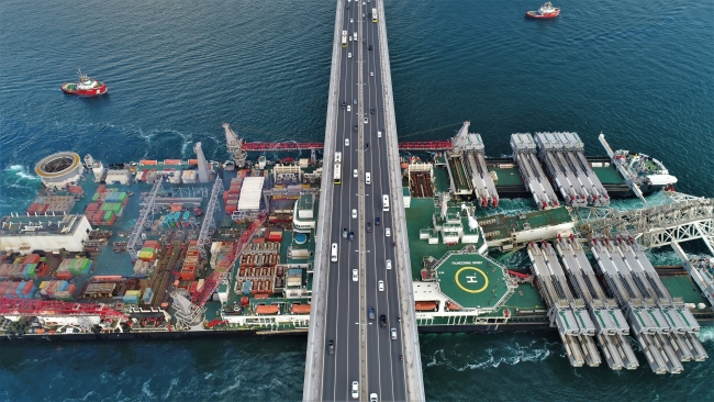 "Pionering Spirit" gemisi İstanbul Boğazı'ndan geçti