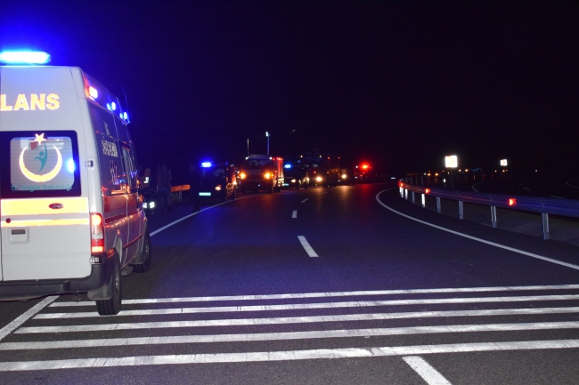 Malatya'da otomobil uçuruma yuvarlandı: 2 ölü, 1 yaralı