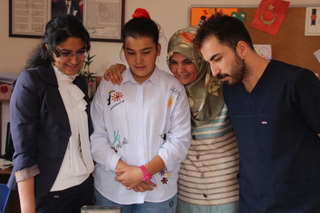 Otizm hastası Merve, annesinin azmiyle konuşmaya başladı