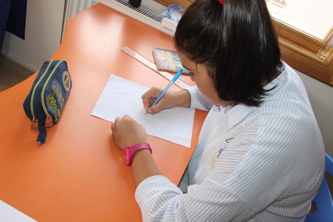 Otizm hastası Merve, annesinin azmiyle konuşmaya başladı