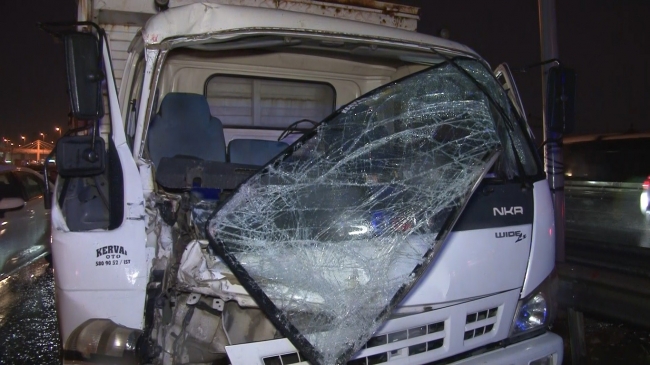 İstanbul’da yağmur kazaları da beraberinde getirdi