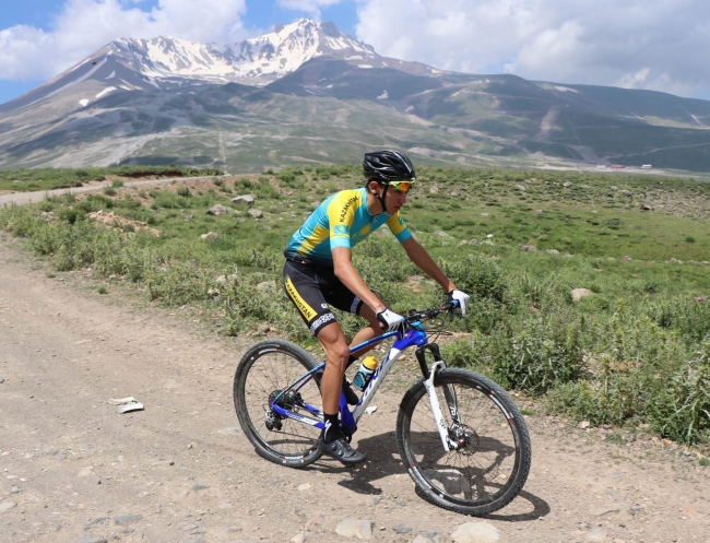 Yabancı bisikletçilerin gözdesi: Erciyes