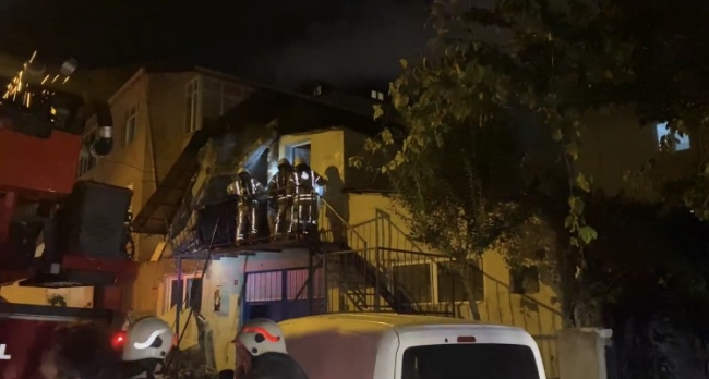 Ümraniye'de yangın çıkan iş yerinde patlama: 1 yaralı