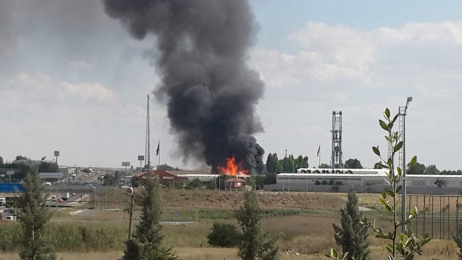 Ankara Gölbaşı'nda fabrikada yangın