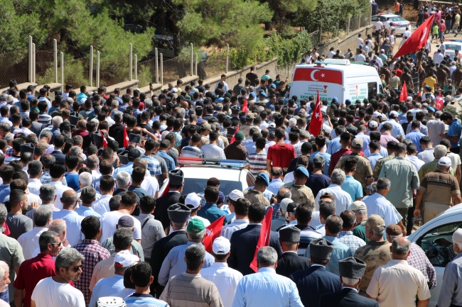 Şehit özel harekat polisi Ahmet Altun, son yolculuğuna uğurlandı