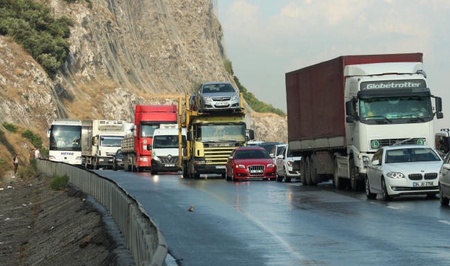 Anadolu Otoyolu'nda zincirleme trafik kazası