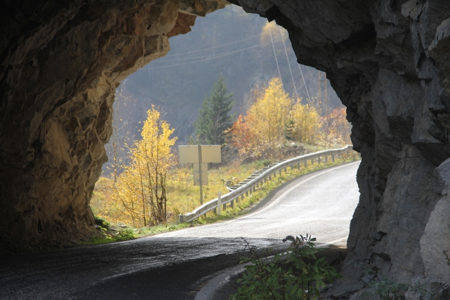 Karadeniz'in ilk ve tek el yapımı tüneli ilgi çekiyor