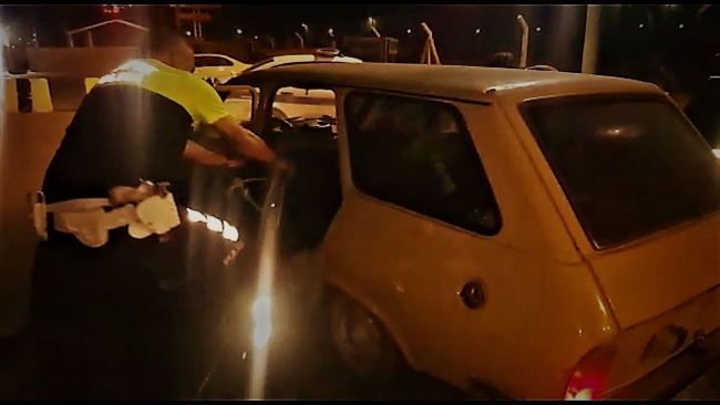 Otomobilden 400 kiloluk dana çıktı