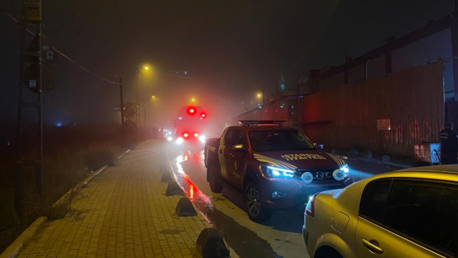 Başakşehir'de metal fabrikasında yangın