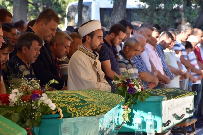 Manisa'da trafik kazası: 2 ölü, 1 yaralı