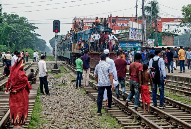 Bangladeş Dakka'da ölümle hayat arasındaki yolculuk
