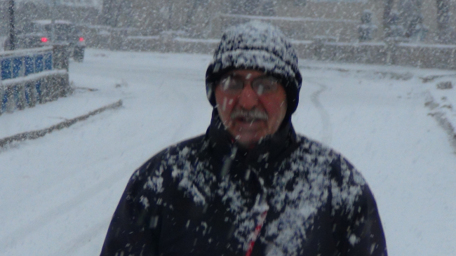 Kars güne karla uyandı