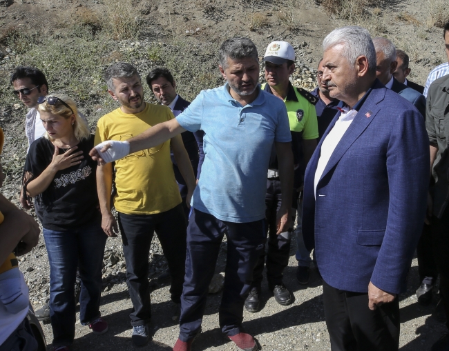 TBMM Başkanı Yıldırım kazazedelerin yardımına koştu