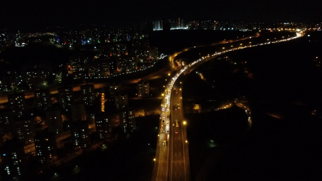 TEM'de kaza: Kilometrelerce uzunlukta kuyruk oluştu