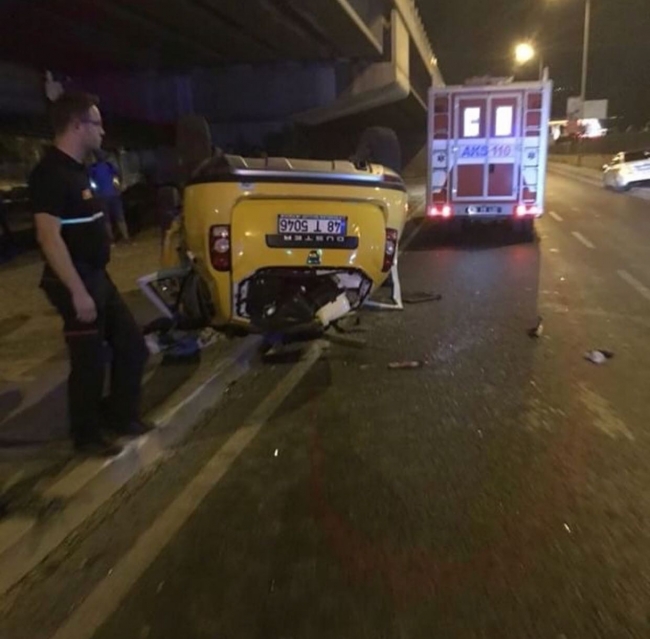 Oyuncu Sefa Zengin trafik kazasında yaralandı