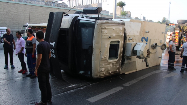 İstanbul'da TOMA devrildi: 2 polis yaralı