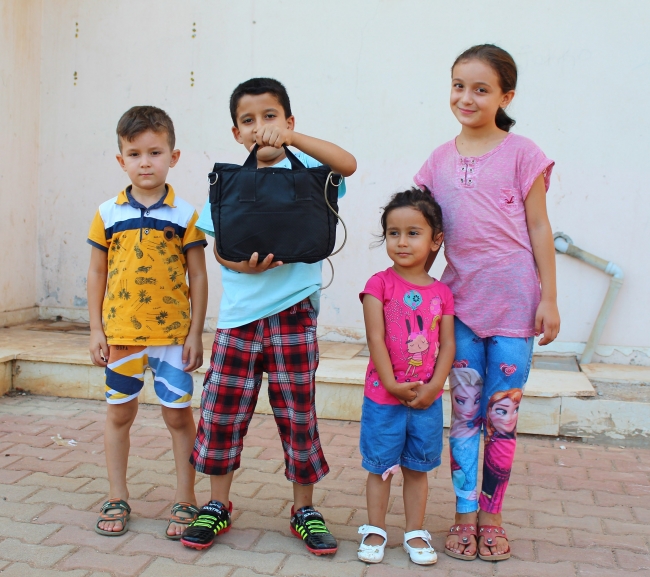 Kalbini sırt çantasında taşıyor