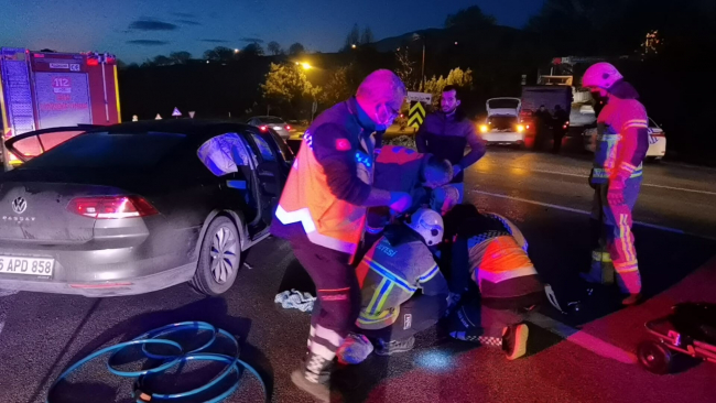 Bursa'da otomobil ile kamyon çarpıştı: 7 yaralı