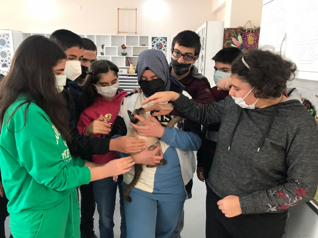 'Helva' okulun maskotu oldu