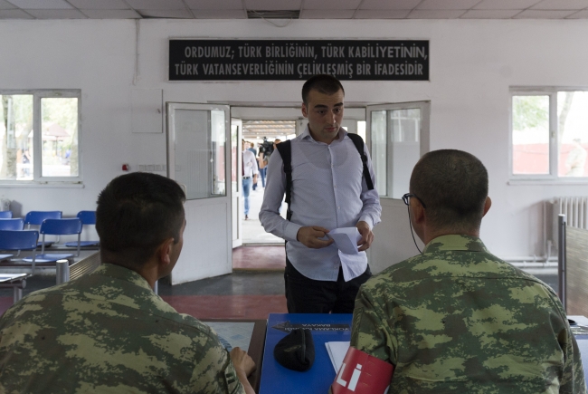 Bedelli askerlik uygulamasının ilk celbi teslim oldu