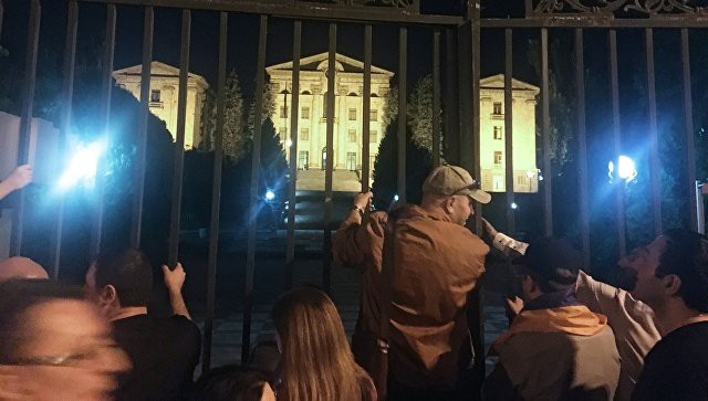 Ermenistan Başbakanı Paşinyan istifa edecek