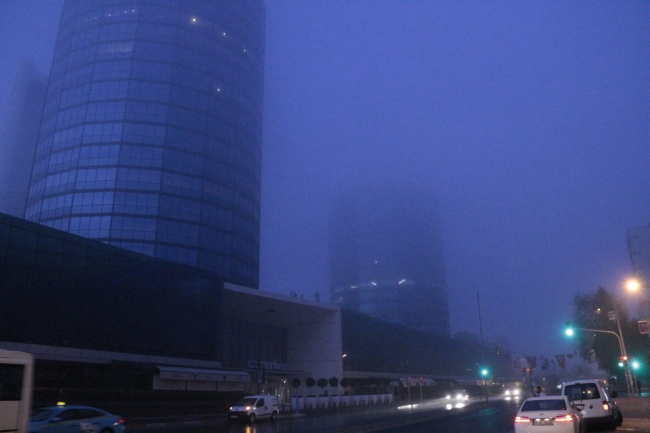 İstanbul'da sis etkisini gösteriyor