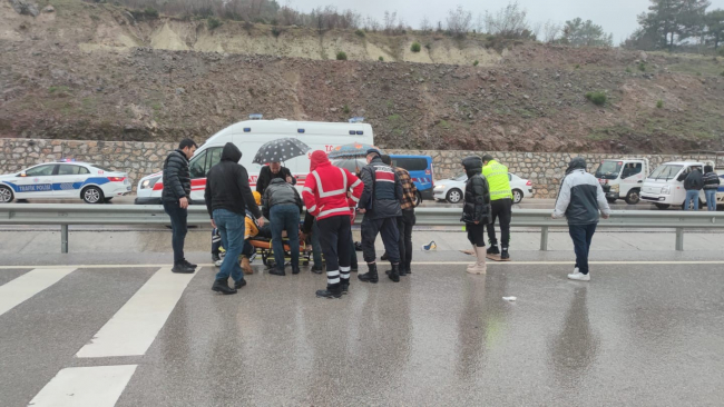 Çanakkale'de kontrolden çıkan cip takla attı: 6 yaralı