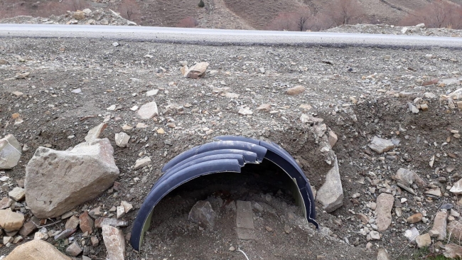 Teröristlerin menfeze yerleştirdiği patlayıcı imha edildi