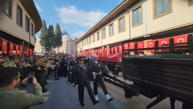 Türkiye kahraman şehitlerini uğurluyor