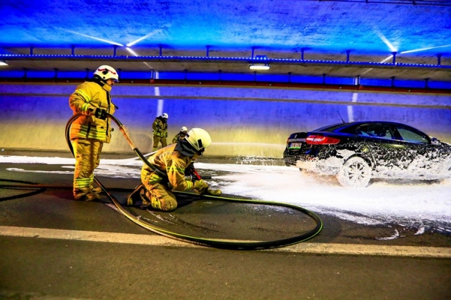Avrasya Tüneli'nden 1 yılda 17,5 milyon araç geçti