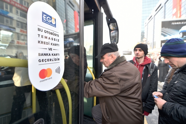 Ankaralılar kredi kartıyla ulaşımı sevdi