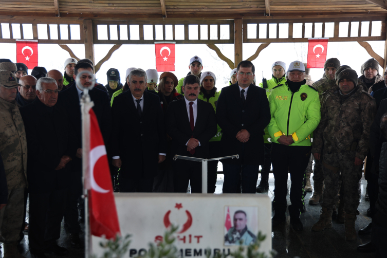 Şehit Fethi Sekin kabri başında anıldı