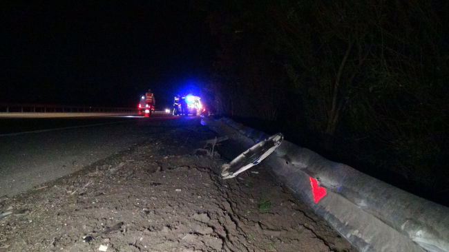 Yumurta dolu kamyon devrildi