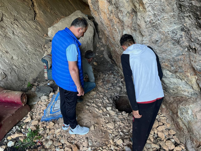 Define avcıları mağaraya yerleşti