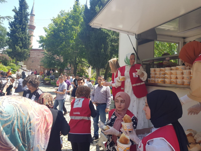 Bilecik'te 2 bin kişiye çorba ikramı yapıldı