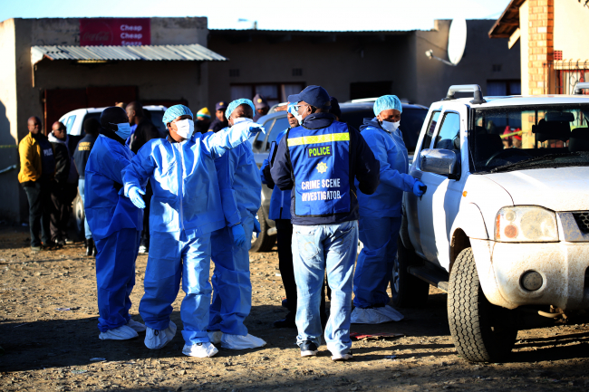 Güney Afrika'da bir gece kulübünde 22 kişi hayatını kaybetti