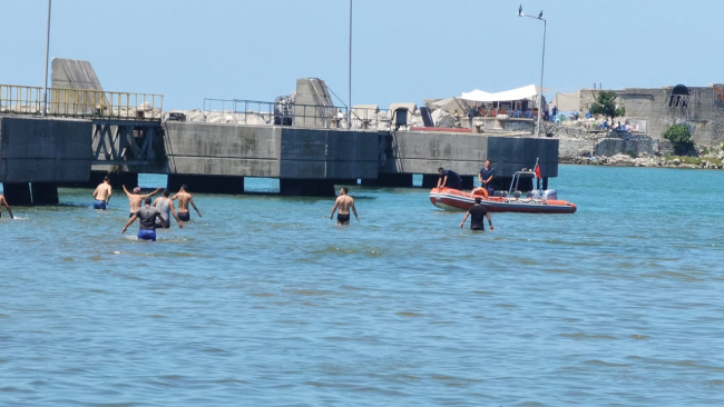 Zonguldak'ta denize giren çocuk kayboldu