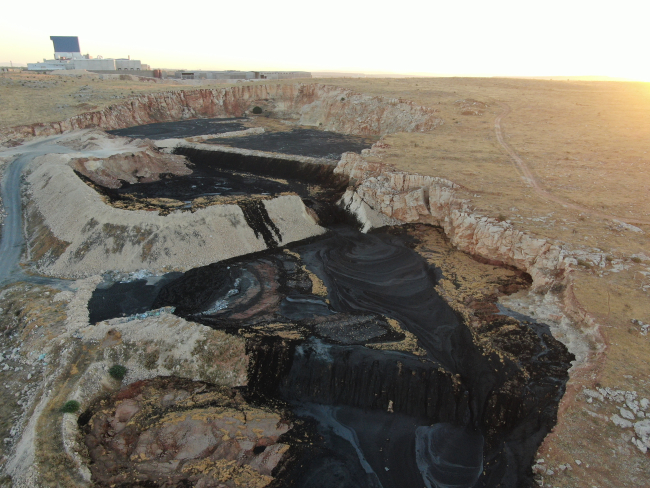 Atık çamur deposu taştı: TAG Otoyolu'nda temizlik çalışması sürüyor