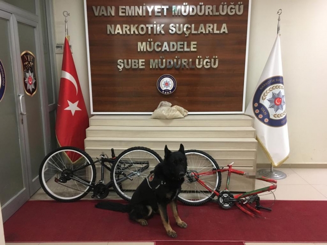 Uyuşturucuyu bisiklet gövdelerine gizlemiş