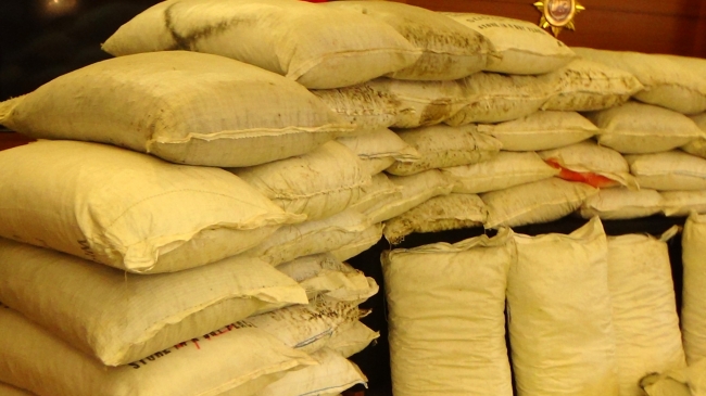 Hayvan yemlerinin içinden uyuşturucu çıktı