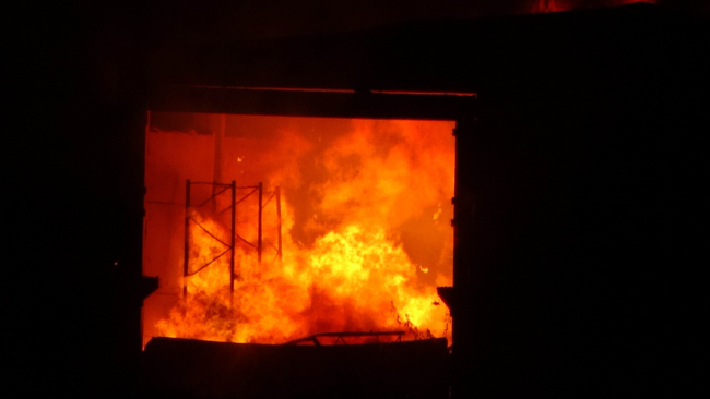 Samsun'da gıda ve kozmetik fabrikasında yangın