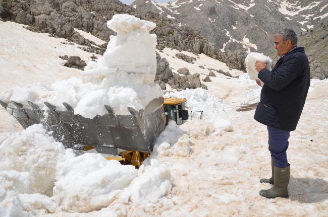 Karla mücadele mayıs ayında da sürüyor
