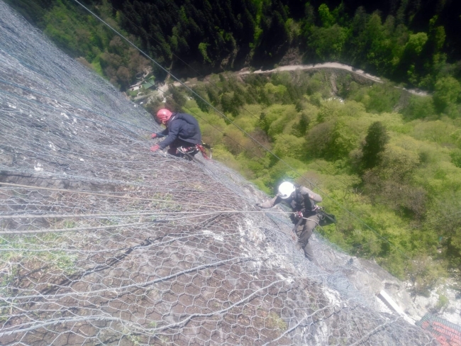 Sümela Manastırı'nda en zor görevler endüstriyel dağcı ekibinindi