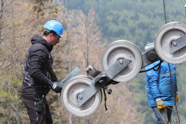Uludağ'da bakım çalışmaları biten teleferikler hizmete girdi