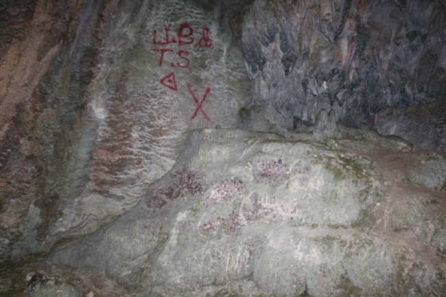 12 bin yıllık mağara tahrip edildi