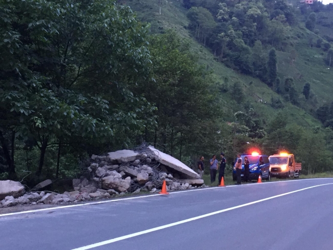 Fırtına Vadisi'ndeki kaçak yapılar yıkılıyor