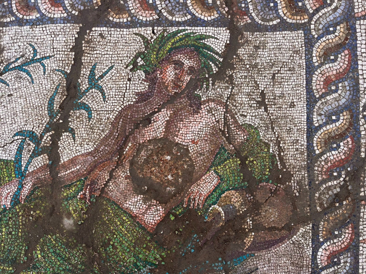 Aspendos'ta 3. yüzyıla ait "Genç Eurymedon" tasviri bulundu